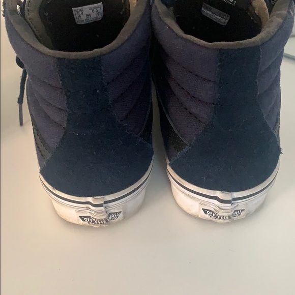 Vans - Picture 3 of 4